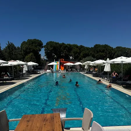 Hotel Helen Troya Geyikli 4*