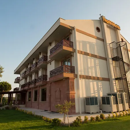 Helen Troya Geyikli Κανακάλε