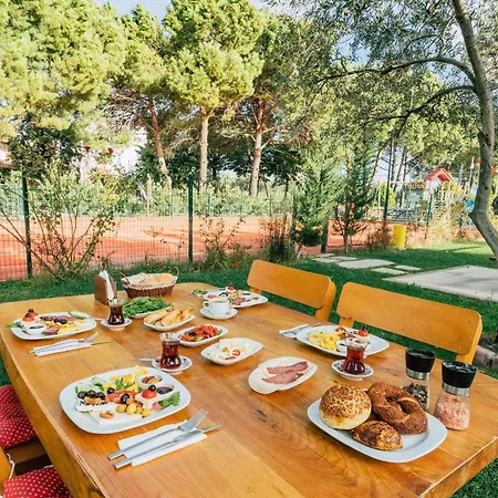 Helen Troya Hotel