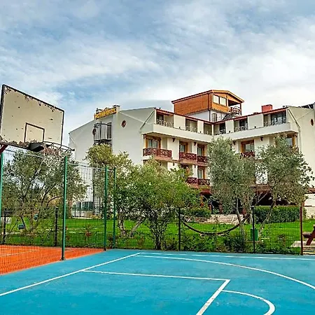 Отель Helen Troya 4*